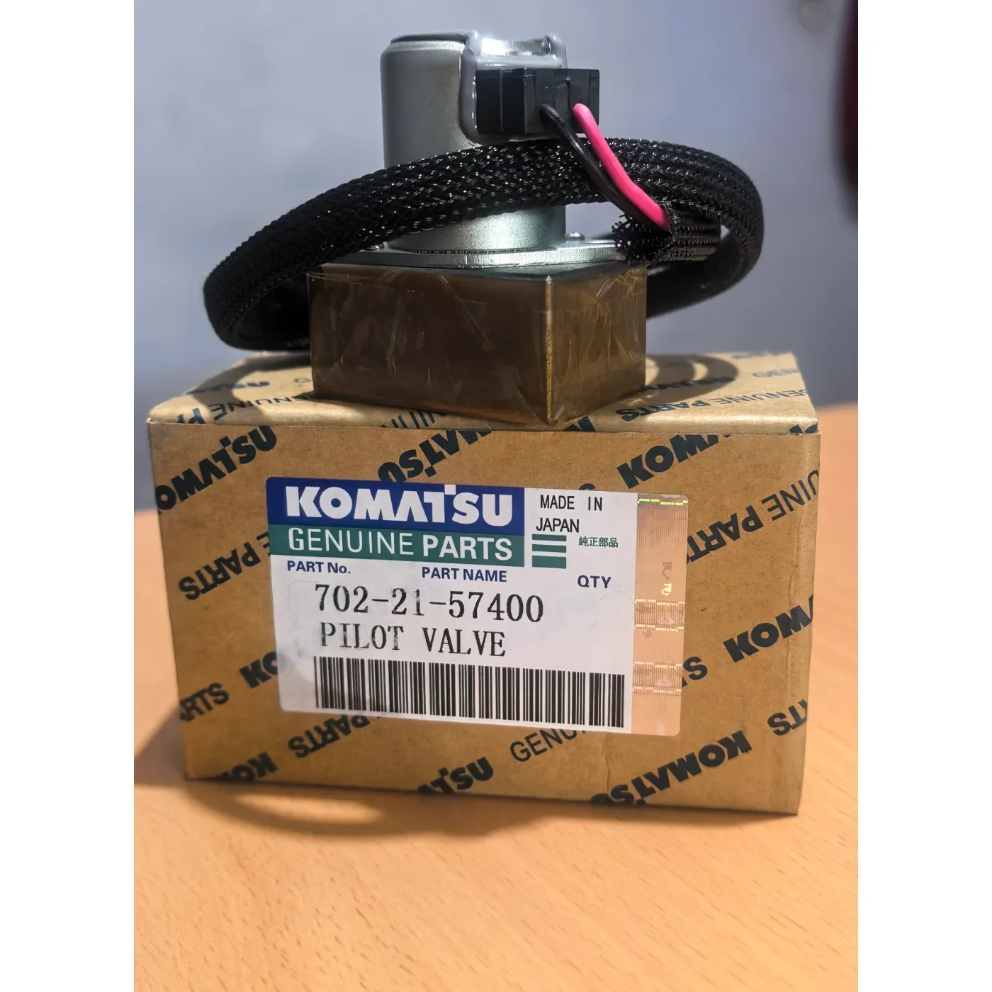 702-21-57400 Pilot valve PC200-7 / PC200-8